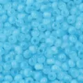 Gros plan de perles de rocaille en verre bleu clair perles rondes en vrac pour la bijouterie DIY. - Rond Bleu