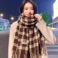 Bufanda clásica de cuadros con flecos para mujer, cálido estilo cachemira de invierno. - Café