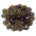 Nahaufnahme Detail von Harz Rosen Perlen, dunkler transparenter Stil mit feiner Goldkante. - 30 Stück/Packung (1.9cm Durchmesser) / Transparente schwarz-goldene Rosen