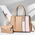 Detailansicht des schicken Colorblock-Handtaschensets in Khaki, Weiß und Rosa mit Gold. - L30 B12 H22 cm / Khaki