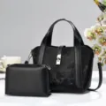 Schickes schwarzes Handtaschen-Set aus strukturierter Tasche und Kosmetiktasche für den Alltag. - Schwarz