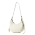 Nahaufnahme der weißen Crescent Hobo Umhängetasche mit glattem Reißverschluss und Metallteilen. - L25 B7 H22 Griff 28 cm / Weiß