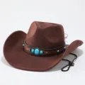 Dettaglio del cappello da cowboy in camoscio marrone con decorazione in pietra turchese e sottogola. - M（56-58cm） / Caffè
