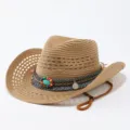 Gedetailleerd uitzicht op een gevlochten strooien hoed met kralen en rand voor de zomer. - Volwassene 57cm / Khaki