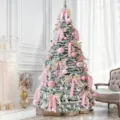 Vue détaillée du sapin de Noël rose pliable avec de superbes rubans et boules pour les fêtes. - 1,5m / Ensemble de Luxe Rose avec Lumières