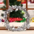 Guirlande de couronne d'etoiles de tinsel de Noel argentee porte suspendue fete. - Argent