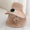 Detailansicht des Damen UV-Schutz Sonnenhutes mit Solarventilator und Gesichtsnetz in Khaki. - Solar + Aufladung 600MA / Khaki