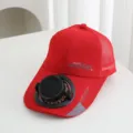 Berretto da baseball rosso con ventola solare e design in mesh per protezione solare estiva. - Modello Solare e Ricaricabile 300MA / Rosso