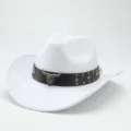Détail du chapeau de cowboy en feutre blanc avec sa bande en cuir et son décor de taureau. - M (56-58cm) / Blanc