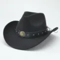 Primo piano dettagliato del cappello da cowboy western in lana nera con fascia in pelle e borchia. - 56-58cm / Nero