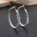 Zilveren gevlochten oorbellen, minimalistische grote metalen cirkel oorbellen voor dames. - 50mm Stijl / 925 Zilver