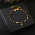 Gouden kralen armband met letter E hangertje verstelbare ketting sieraden voor vrouwen - Letter E
