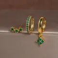 Chique groene zirkonia klaver oorringen set, modieuze vergulde koperen sieraden voor vrouwen. - 3-delige Set Stijl 1 Groene Strass / 18K Verguld