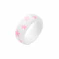 Détail bague étoile en résine blanche, imprimé étoile rose minimaliste bijoux Y2K mode. - Style Motif Étoile Rose Fond Blanc (B3621)