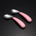 Rosa griff edelstahl kinder gabel und löffel set für kleinkinder, sicheres geschirr für babys. - Gebogene Löffel Gabel Kombination / Rosa