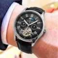 Herren Automatik mechanische Armbanduhr mit Mondphase Lederarmband und Zifferblatt. - Schwarzes Armband Silbernes Gehäuse Schwarzes Zifferblatt - Schmetterlingsschließe