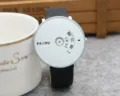 Montre à quartz créative minimaliste avec bracelet en cuir noir et cadran à affichage unique quotidien. - Bracelet en Cuir Noir Cadran Blanc