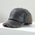 Casquette de baseball en cuir chaud d'hiver avec cache-oreilles pour hommes, doublée. - Doublé de Fausse Fourrure Brune / Noir