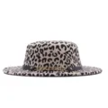 Sombrero fedora plano con estampado de leopardo, banda negra y cadena de oro otoño. - M (56-58cm) / Beige