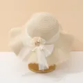 Sommer grosser Krempe Strohhut Sonnenhut mit weisser Schleife und Perle Blume für Strand. - Einheitsgröße / Beige