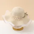 Damen Sommer Strohhut mit breiter Krempe Strand Sonnenhut mit Perlen Blumen elegante Kappe - Einheitsgröße / Beige