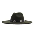 Detailansicht des stilvollen armeegegruenen Wollhut-Fedora mit bluetenfoermigen Nieten. - 10cm Erwachsene 56-58cm / Armeegrün