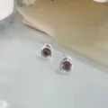 Pendientes de tuerca de plata S925 piedra púrpura irregular, diseño de nicho elegante y chic. - Estilo Irregular (YC8402E) / Plateado (Púrpura)