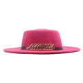 Rosa flacher Wollfilzhut für Damen mit goldenem Fischgräten-Metalldekor und schwarzem Band - M (56-58cm) / Fuchsia