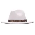 Weißer Fedora Hut mit Leopardenmuster Gürtel stilvoller Breiter Krempe Jazzhut Damen. - M (56-58cm) / Weiß