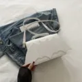 Stijlvolle witte vleermuisvleugels schoudertas, unieke PU lederen handtas voor dames en meisjes. - Wit