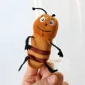 Cute brown bee finger puppet plush toy, soft insect animal toy for kids early education and storytelling. - Ant Finger Puppet