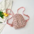 Roze kleine rugzak met leuke berenprint, dubbele ritsen en comfortabele bandjes voor dames. - Roze