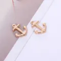 Goldene Legierung Anker Anhänger Detailaufnahme, ideal für DIY Schmuckherstellung. - Gold