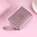Portefeuille court en cuir PU violet avec décor cerf, design trifold compact et poche zippée. - Rose Poudré