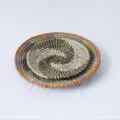 Set di piatti decorativi in erba palustre naturale, decorazione da parete in paglia artigianale. - Set di 2 pezzi
