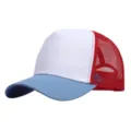 Detail van de mesh trucker cap met wit voorpaneel, blauwe rand en rode achterkant. - Verstelbaar (56-58cm) / Blauw Wit en Rood Net
