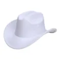 Close-up toont de fijne textuur en gebogen rand van deze effen witte cowboyhoed. - Wit