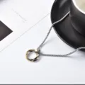 Collar de hombre hip-hop de acero de titanio triple anillo variante, colgante elegante. - 60CM / Dorado