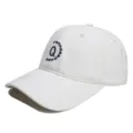 Detail van witte honkbalpet met geborduurd Vintage Books Q logo en fijne textuur. - M (56-58cm) / Wit