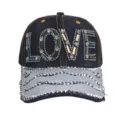 Nahaufnahme einer schwarzen Jeans Baseballkappe mit funkelnden Strasssteinen und LOVE Motiv. - M (56-58cm) / Liebe / Schwarz