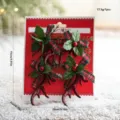 Kerst rendiergewei decoratieve ornamenten met traditionele ruitjesstrikken en rode bessen. - Stijl H Gewei Combinatie