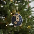 Addobbo per albero di Natale pecora in feltro e legno ciondolo decorazione 8,5x7cm 7g - Pecorella blu
