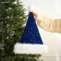 Chapeau de Noël à sequins bleus avec bordure en peluche blanche et pompon pour fête - Bleu Paillette Longue Peluche