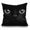 Nahaufnahme des realistischen schwarze Katze Gesichtsdrucks auf weichem Kissenbezug Stoff. - Stil 31