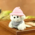 Schattige mini hond pluche hanger met roze hoed en gestreepte sjaal voor tasdecoratie. - Ongeveer 8cm / Roze