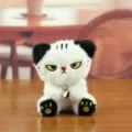 Süßes mürrisches Katzen Plüschtier Puppe flauschiges Kätzchen Kuscheltier mit Glocke Anhänger - Weiß / Ca. 10cm