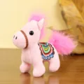 Simpatico cavallo di peluche rosa portachiavi, criniera soffice e borsa sella ricamata - Stile Sella Rosa