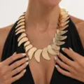 Elegante collar de gargantilla dorado irregular y exagerado para amantes de la moda. - Estilo de Patchwork de Hojas (08058) / Dorado