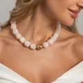 Collana di perle di cubo in resina rosa chunky con sfera d'oro statement per donne moda - Collana-Bianco