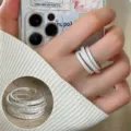 Anillo abierto plateado texturizado multicapa para mujer joyería elegante y elegante - Abierto Ajustable / Estilo Multicapa de Textura Granular (JZ7949)